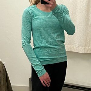 NIKE DRI-FIT LONG SLEEVE MINT